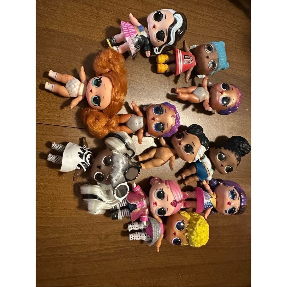 LOL Surprise BTW Dolls lot of 11 minis